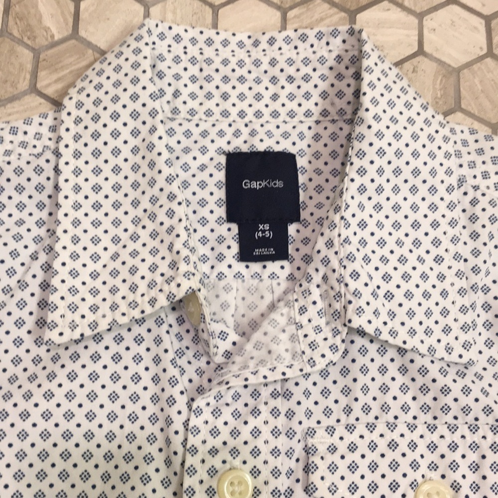 GAP boys button up - size XS (4-5)